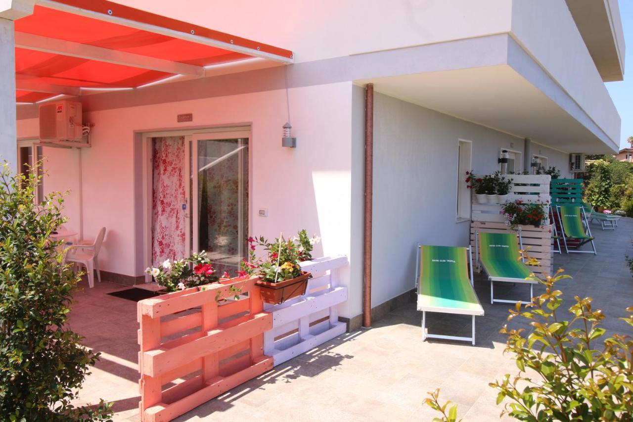 Chiaro Di Luna Appartement Santa Domenica  Buitenkant foto